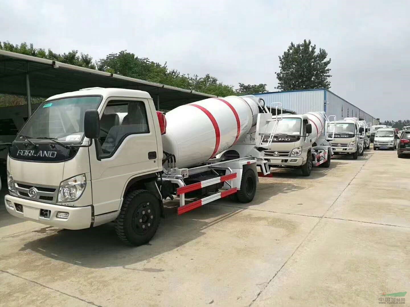 4台福田时代3方搅拌车发车